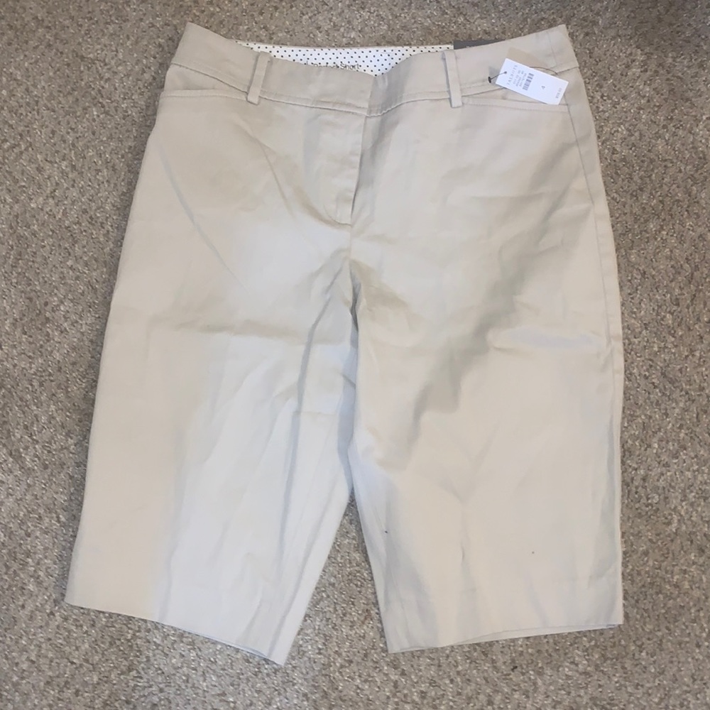 Talbots perfect short Bermuda